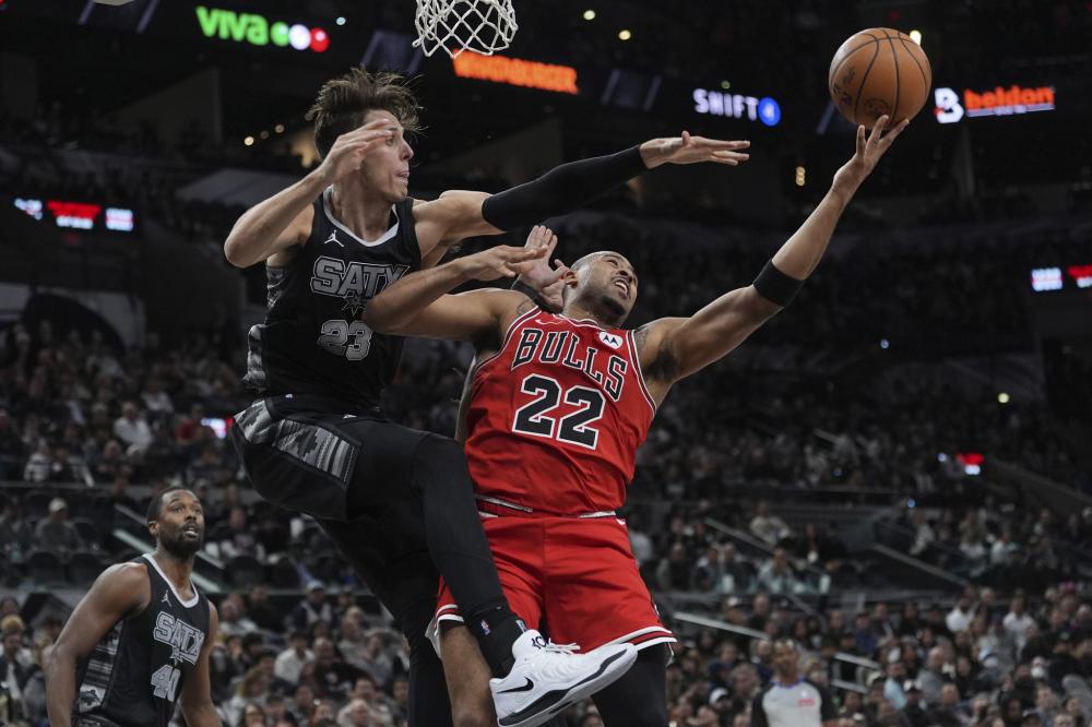 的赛场上脱 的赛场上脱