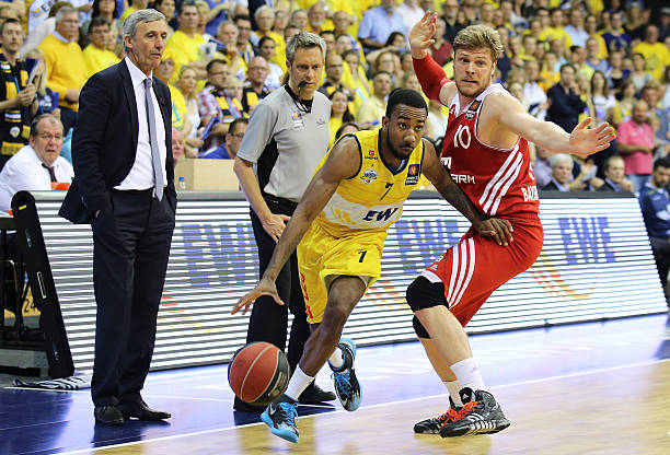 U18全运资格赛将开幕，上海女排再引4名主攻！加强竞争才能赢.